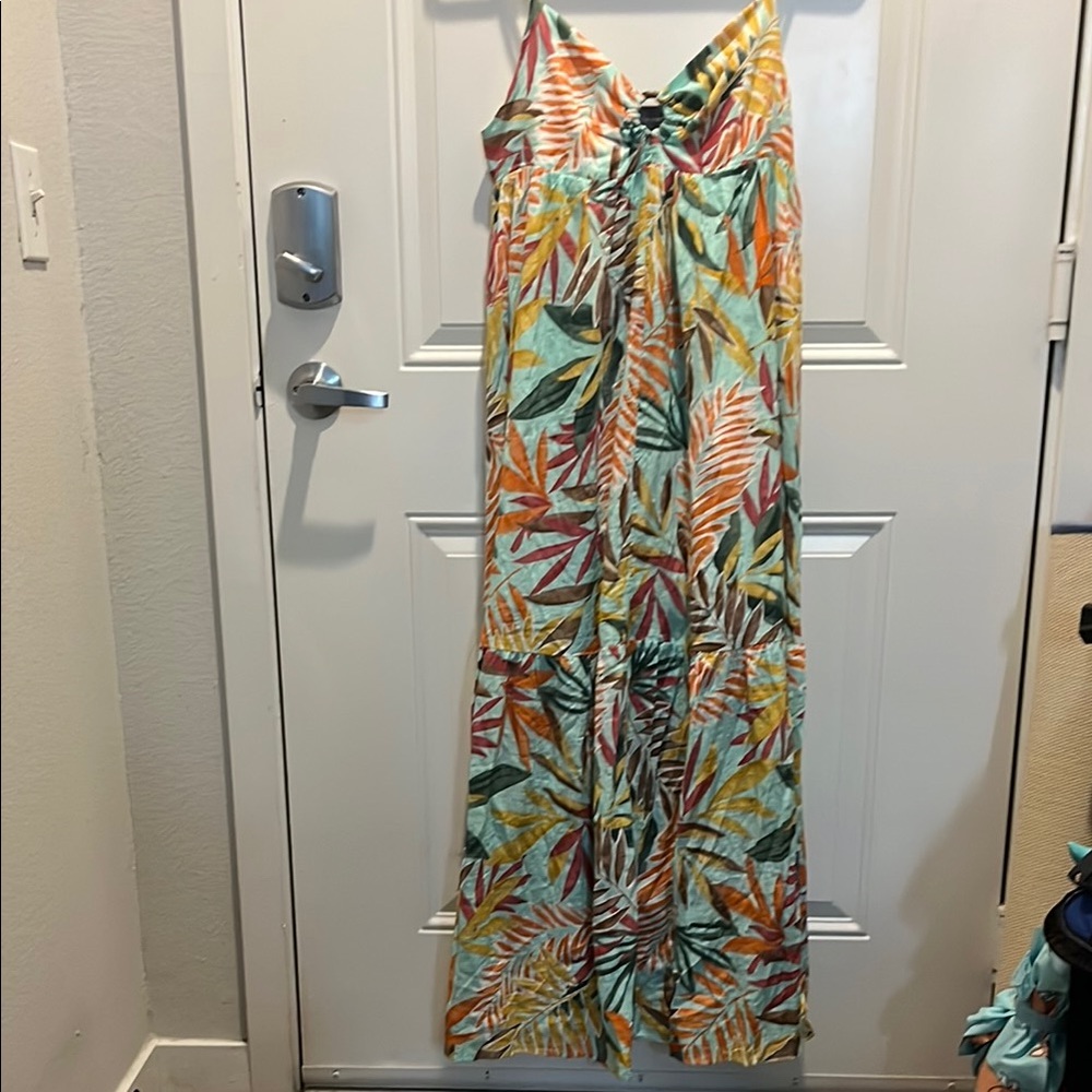 Tropical Leaf Print Maxi Dress